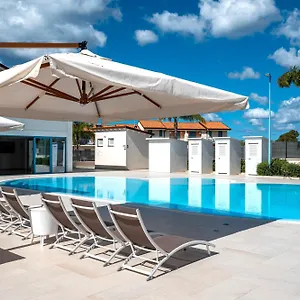  Aparthotel Icaro With A Beautiful Pool