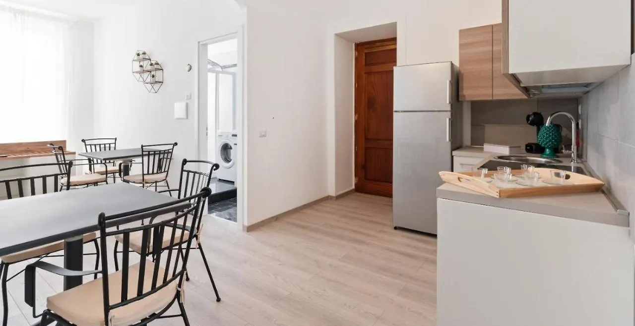 Affittacamere L'Eolie Sant'Agata di Militello Guest house